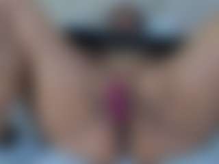Live cam show with Luccia Porter - Full Nudity on googirlz