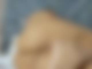 Live cam show with Luccia Porter - Smoking on SinfulBabes