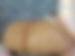 Luccia Porter's Live Sex Cam Show