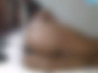 Live cam show with queenloovee - Hairy Pussy on CamwithHer