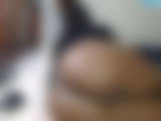 Live cam show with queenloovee - Hairy Pussy on Gym Cam Girls