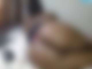 queenloovee's Live Sex Cam Show