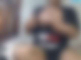 queenloovee's Live Sex Cam Show