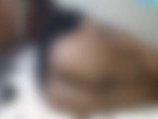 queenloovee's Live Sex Cam Show