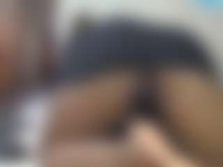 queenloovee's Live Sex Cam Show