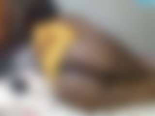 Live cam show with queenloovee - Hairy Pussy BBW on Hubzter Live
