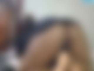 queenloovee's Live Sex Cam Show