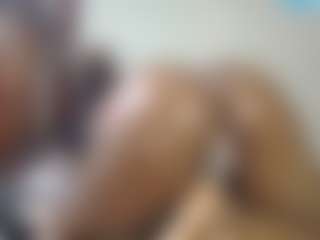 Live cam show with queenloovee - Hairy Pussy on Camsoda