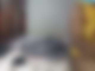 queenloovee's Live Sex Cam Show