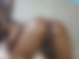 queenloovee's Live Sex Cam Show