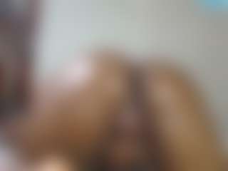 queenloovee's Live Sex Cam Show