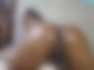 queenloovee's Live Sex Cam Show