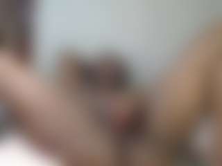 queenloovee's Live Sex Cam Show