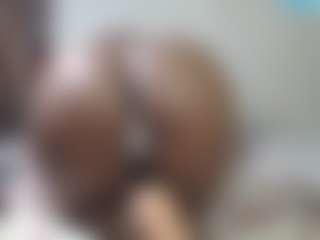 queenloovee's Live Sex Cam Show