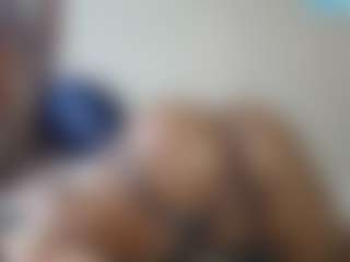 queenloovee's Live Sex Cam Show