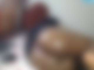 queenloovee's Live Sex Cam Show