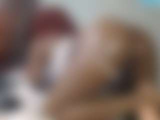 Live cam show with queenloovee - Hairy Pussy on Pornisteam.com