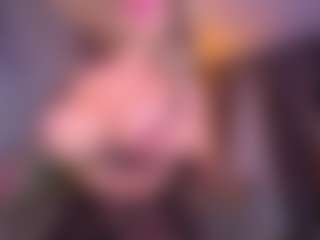 Live cam show with Hanna Byron - Sexwebcam Curvy on SmokeAndPoke