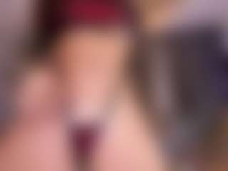 Live cam show with Hanna Byron - Fetish Curvy on Dare Cams
