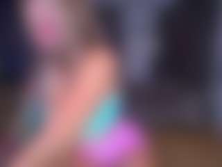 Live cam show with Hanna Byron - Blonde Hair Amateur on Dare Cams