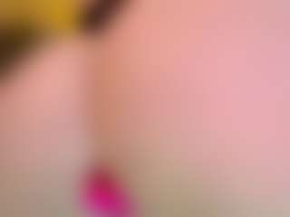 Live cam show with Hanna Byron - Green Eyes on Camming Site