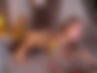 Live cam show with Hanna Byron - Blonde Hair Amateur on intimatelivegirls.com