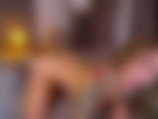 Live cam show with Hanna Byron - Athletic Young Adult on Soda Cam