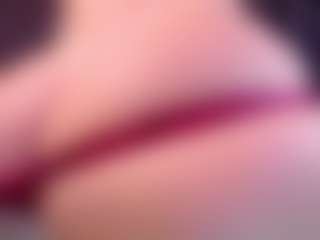 Live cam show with Hanna Byron - White Curvy on studioflirtlive.com | colombia