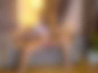 Live cam show with Hanna Byron - Roll on Camsoda