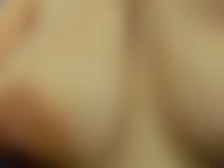 iris-torrez's Live Sex Cam Show