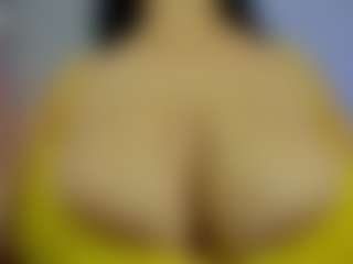 Live cam show with iris-torrez - Milk on Camsoda