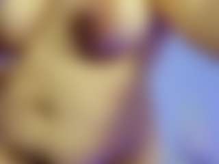 iris-torrez's Live Sex Cam Show