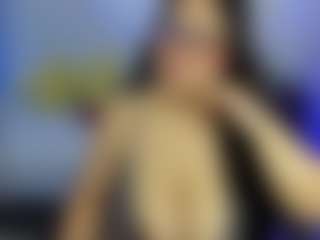 iris-torrez's Live Sex Cam Show