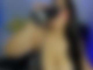 iris-torrez's Live Sex Cam Show