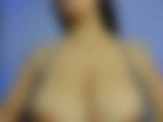 iris-torrez's Live Sex Cam Show