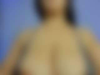 iris-torrez's Live Sex Cam Show