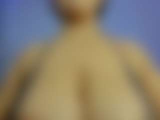 iris-torrez's Live Sex Cam Show