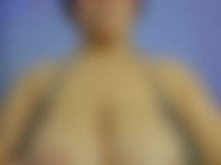 iris-torrez's Live Sex Cam Show