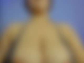 iris-torrez's Live Sex Cam Show