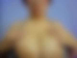 iris-torrez's Live Sex Cam Show