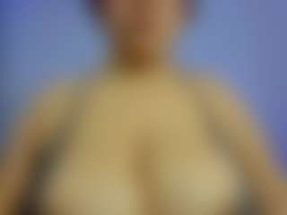 iris-torrez's Live Sex Cam Show