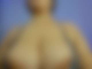iris-torrez's Live Sex Cam Show