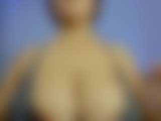 iris-torrez's Live Sex Cam Show