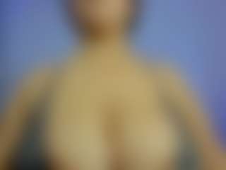 iris-torrez's Live Sex Cam Show