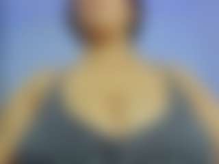 iris-torrez's Live Sex Cam Show