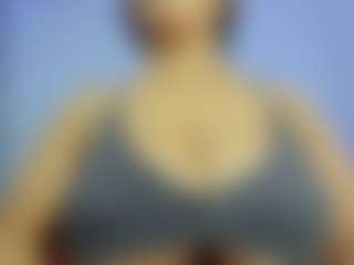 iris-torrez's Live Sex Cam Show