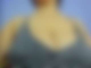 iris-torrez's Live Sex Cam Show