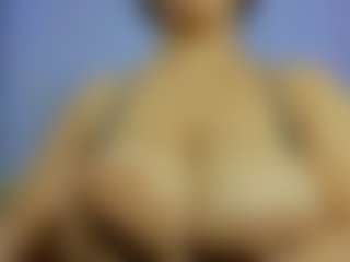 iris-torrez's Live Sex Cam Show