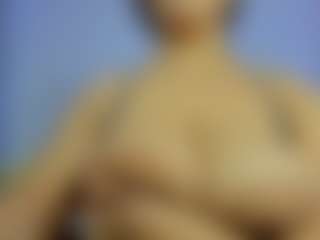 iris-torrez's Live Sex Cam Show