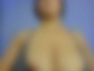 iris-torrez's Live Sex Cam Show